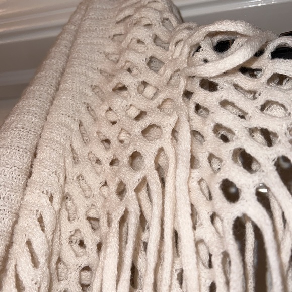 Vonmaur cream/ivory infinity scarf, one size - Picture 4 of 5